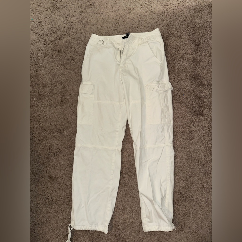 WHITE CARGO PANTS